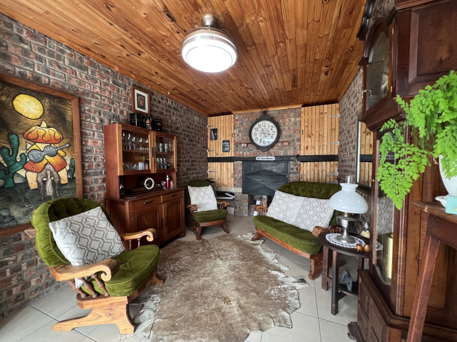 3 Bedroom Property for Sale in Wavecrest Eastern Cape